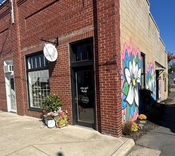 The exterior of City Girl Floral shop, located in Purcellville. Photo provided by Noelle Roy.
